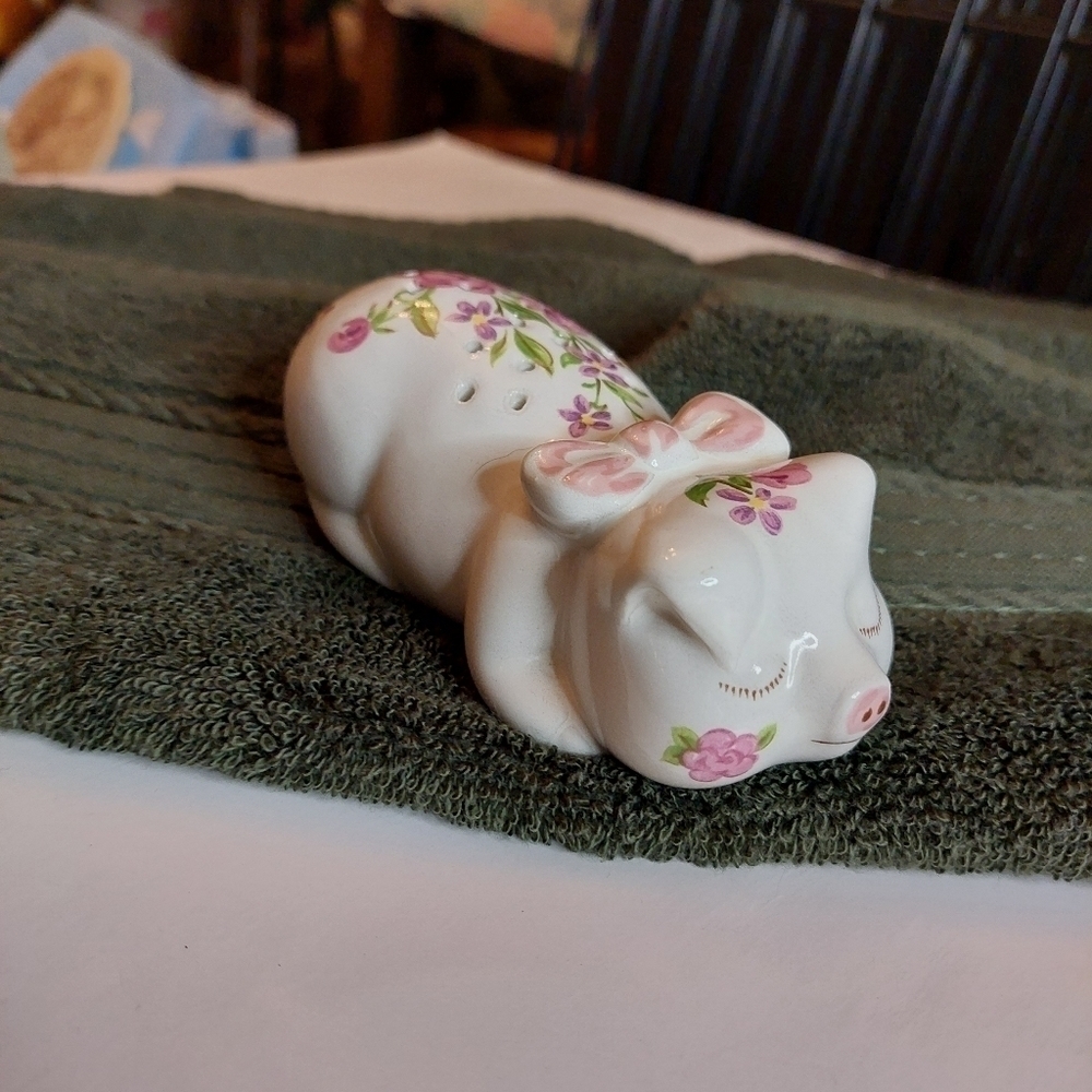 Vintage* 1978 Avon Glazed Floral Porcelain Piglet Potpourri